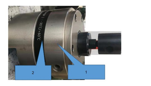 平推式夾具在電子萬能試驗機(jī)中的應(yīng)用